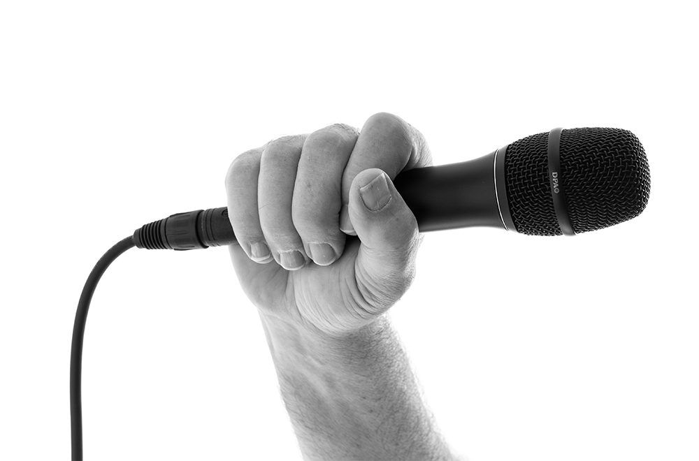 Microphone cầm tay